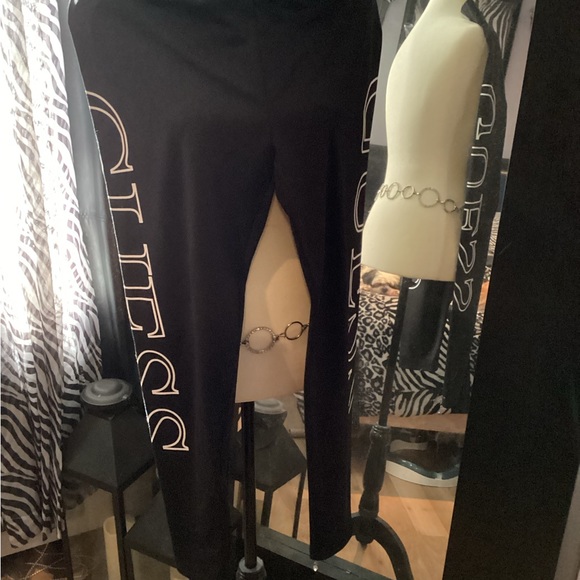 Guess Lycra active wear pants - Picture 2 of 4